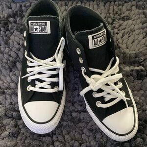 Converse Mid-rise Sneakers!